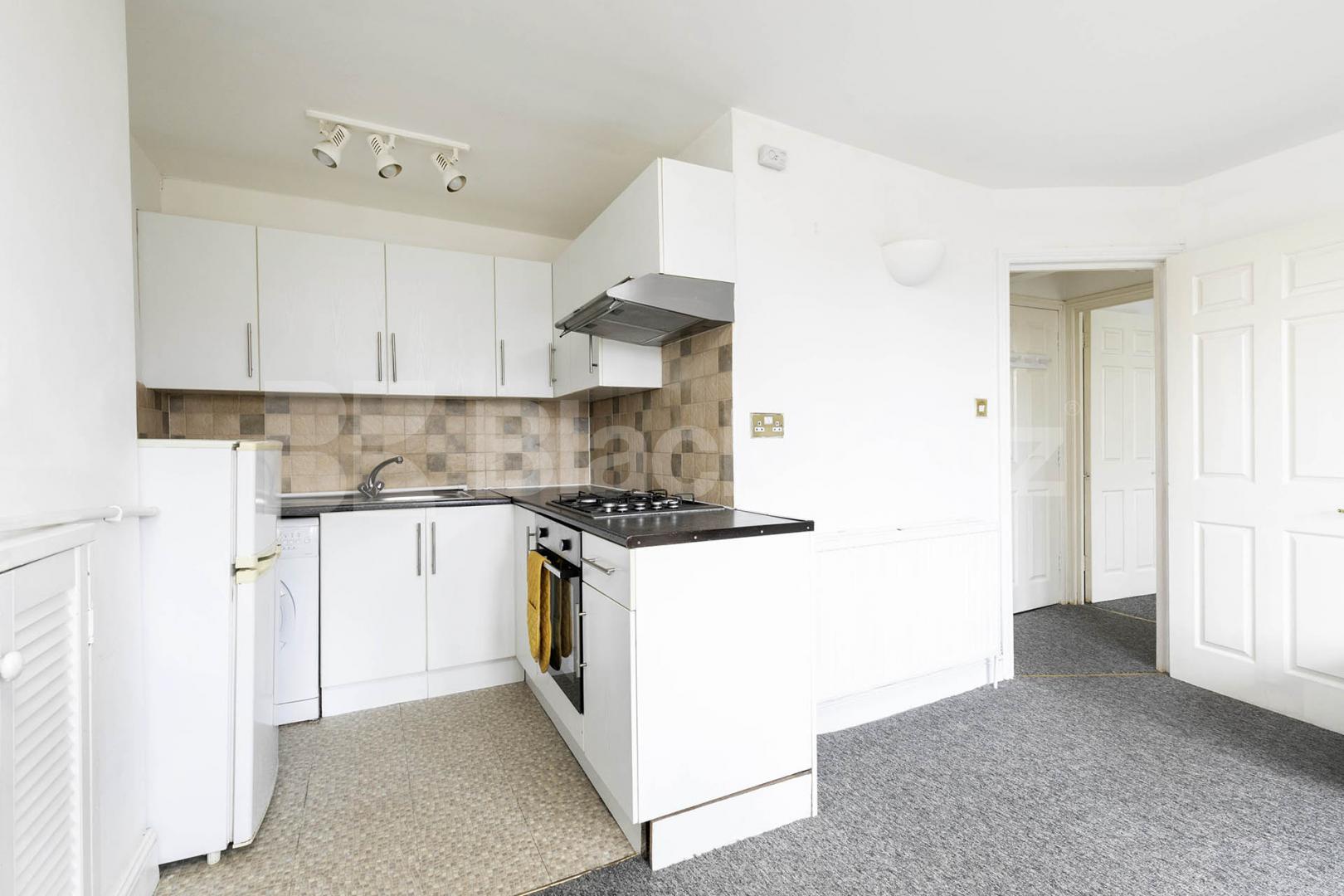 			1 Bedroom, 1 bath, 1 reception Apartment			 Garlinge Road, Kilburn